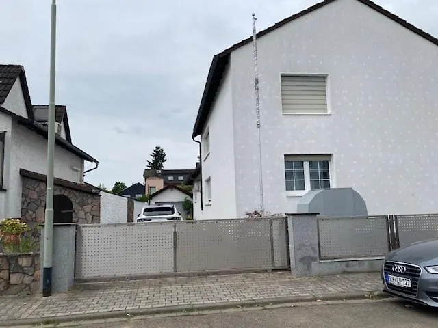 Gaestehaus Geiger 63546 Taunusstrasse 12 Διαμέρισμα *